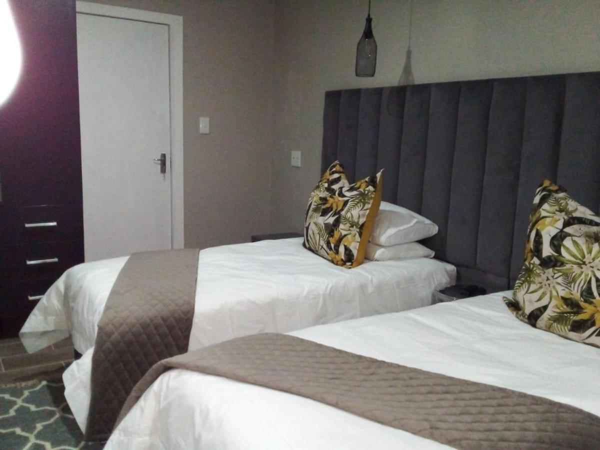 Sani Pass Manor Guest House Хаймвилль Экстерьер фото